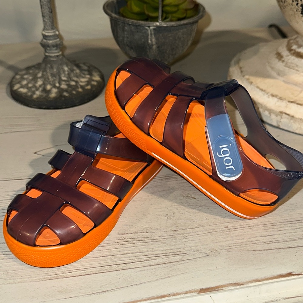 (NWOT)  Igor Sandals- Size: 8